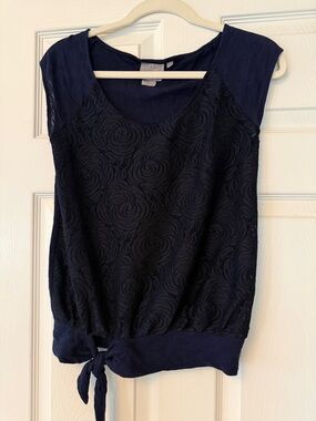 Anthropologie Vanessa Virginia brand Navy Floral Lace Tie-Hem Short Sleeve Top